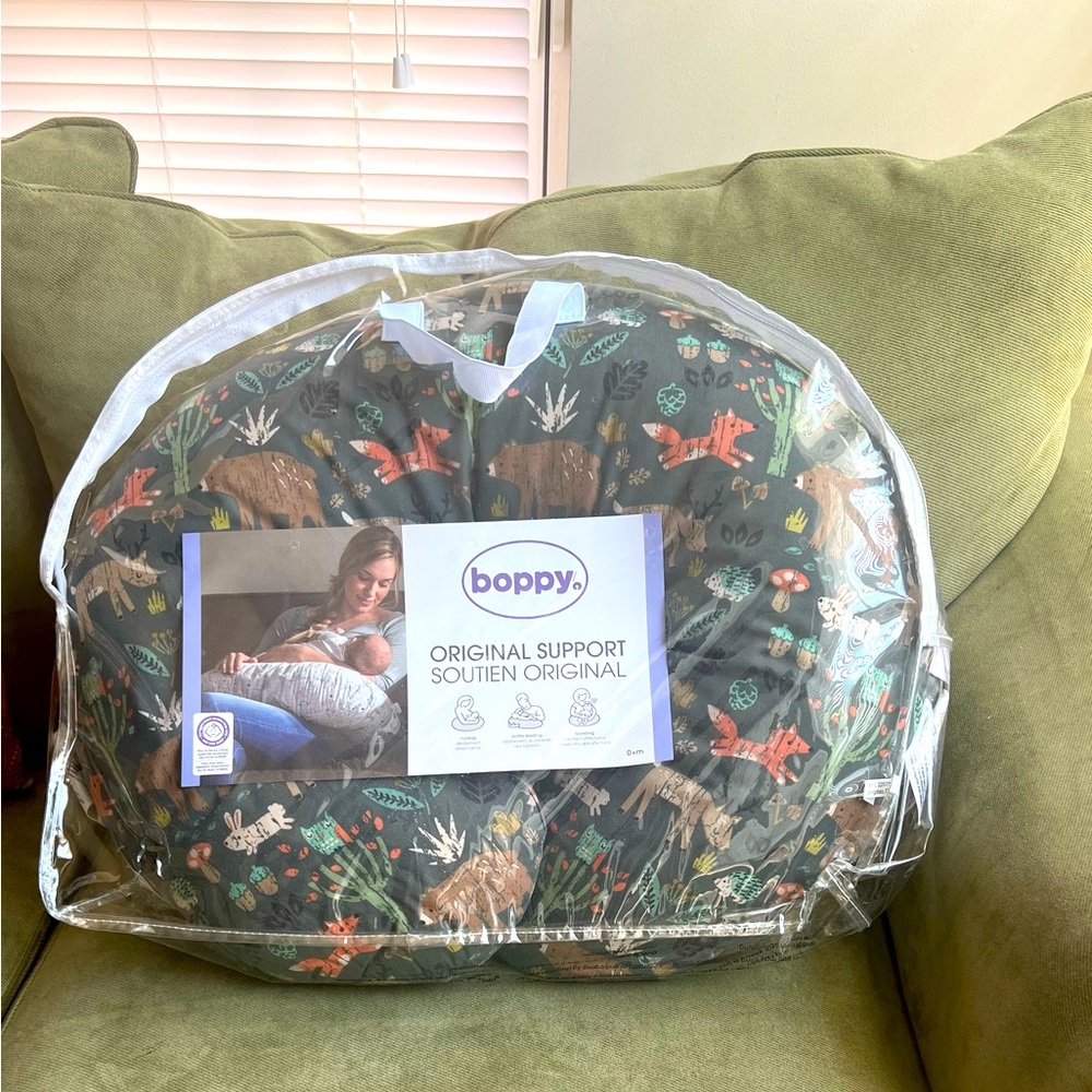 Forest green boppy pillow